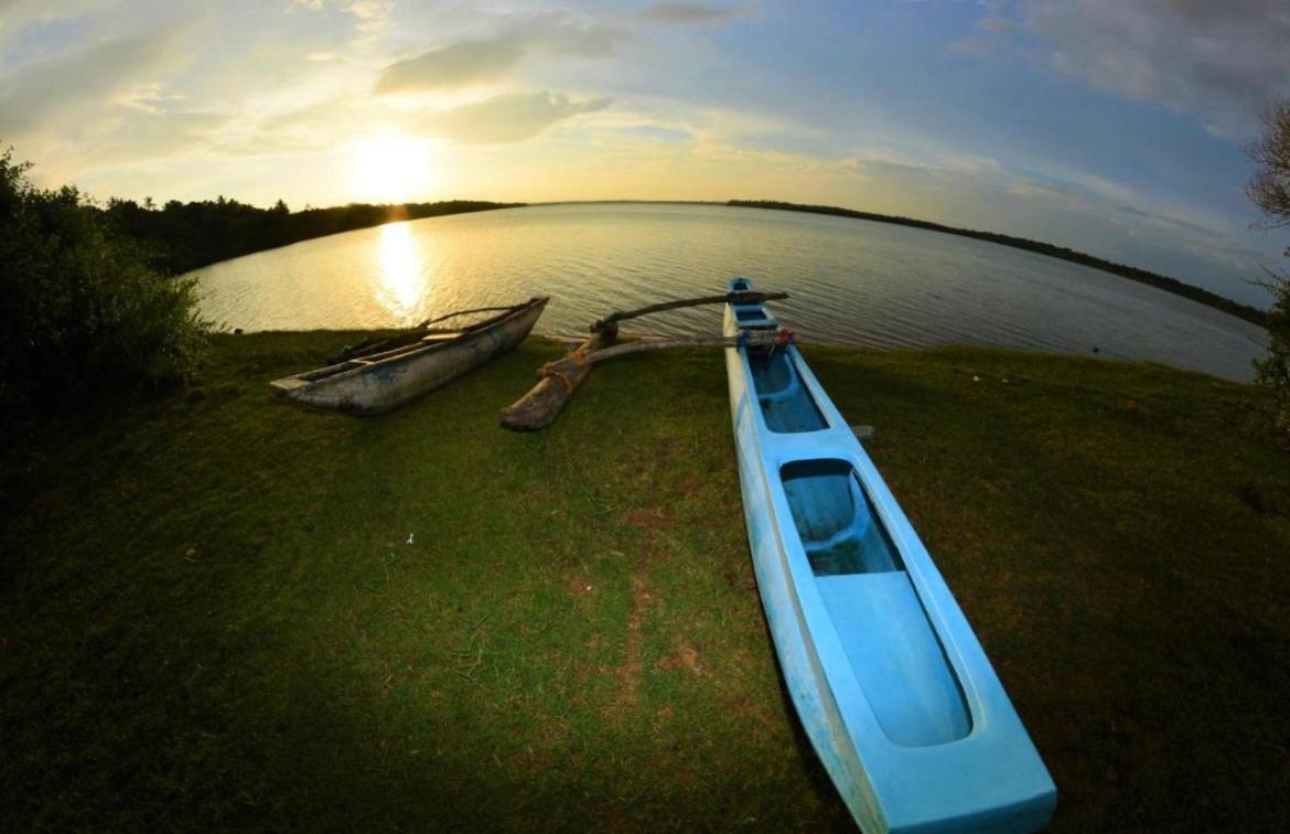 At One - Glamping Hotel Rekawa Bagian luar foto