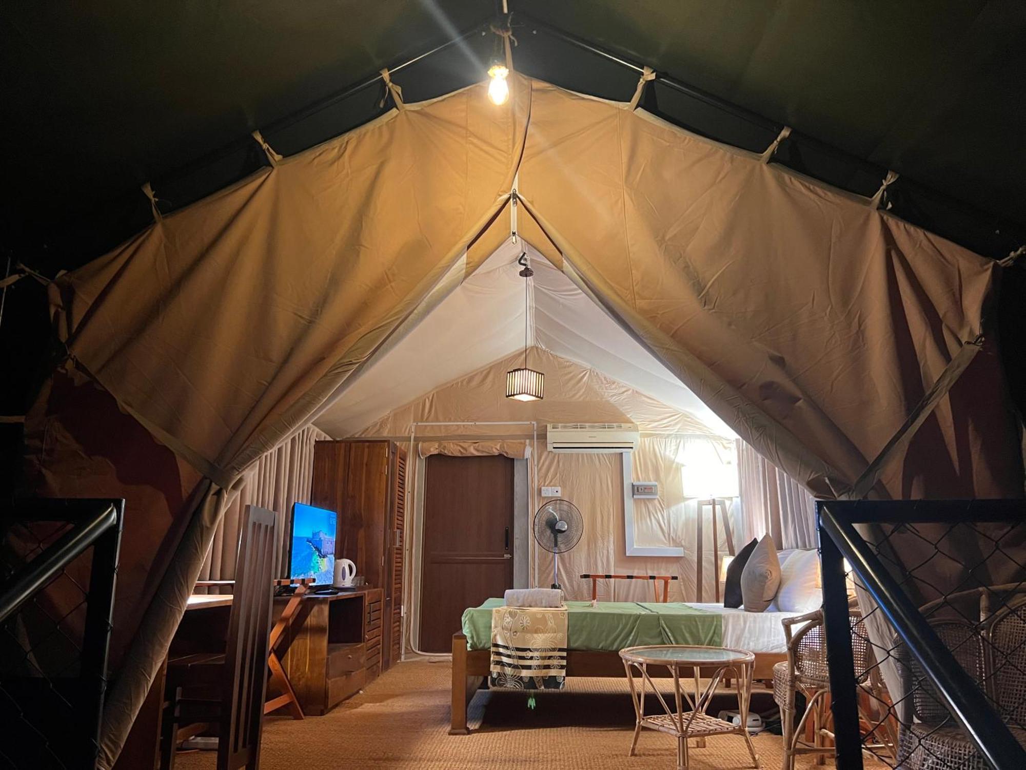 At One - Glamping Hotel Rekawa Bagian luar foto