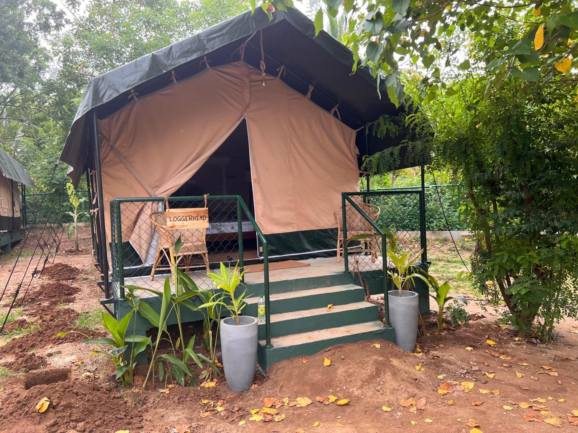 At One - Glamping Hotel Rekawa Bagian luar foto