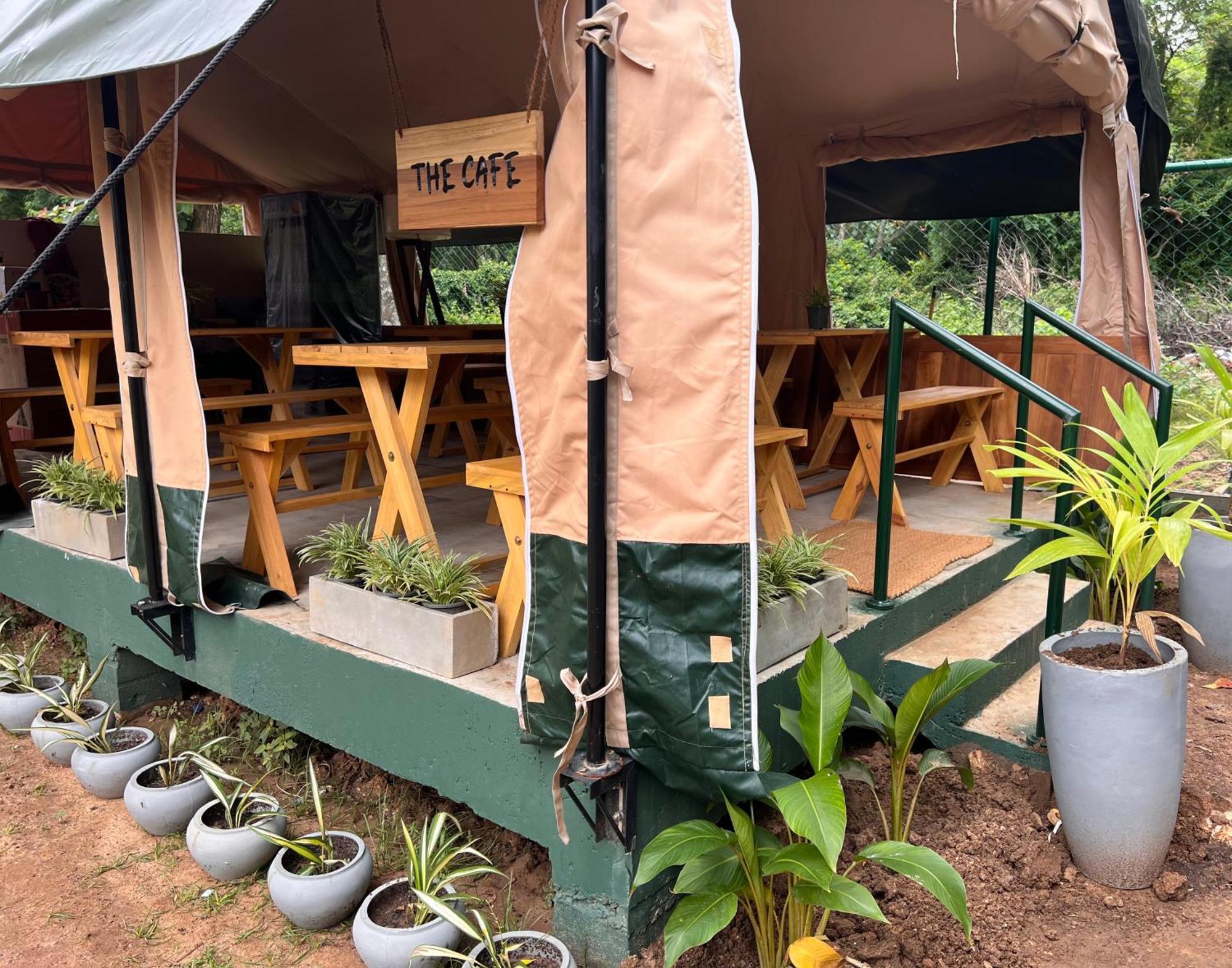 At One - Glamping Hotel Rekawa Bagian luar foto