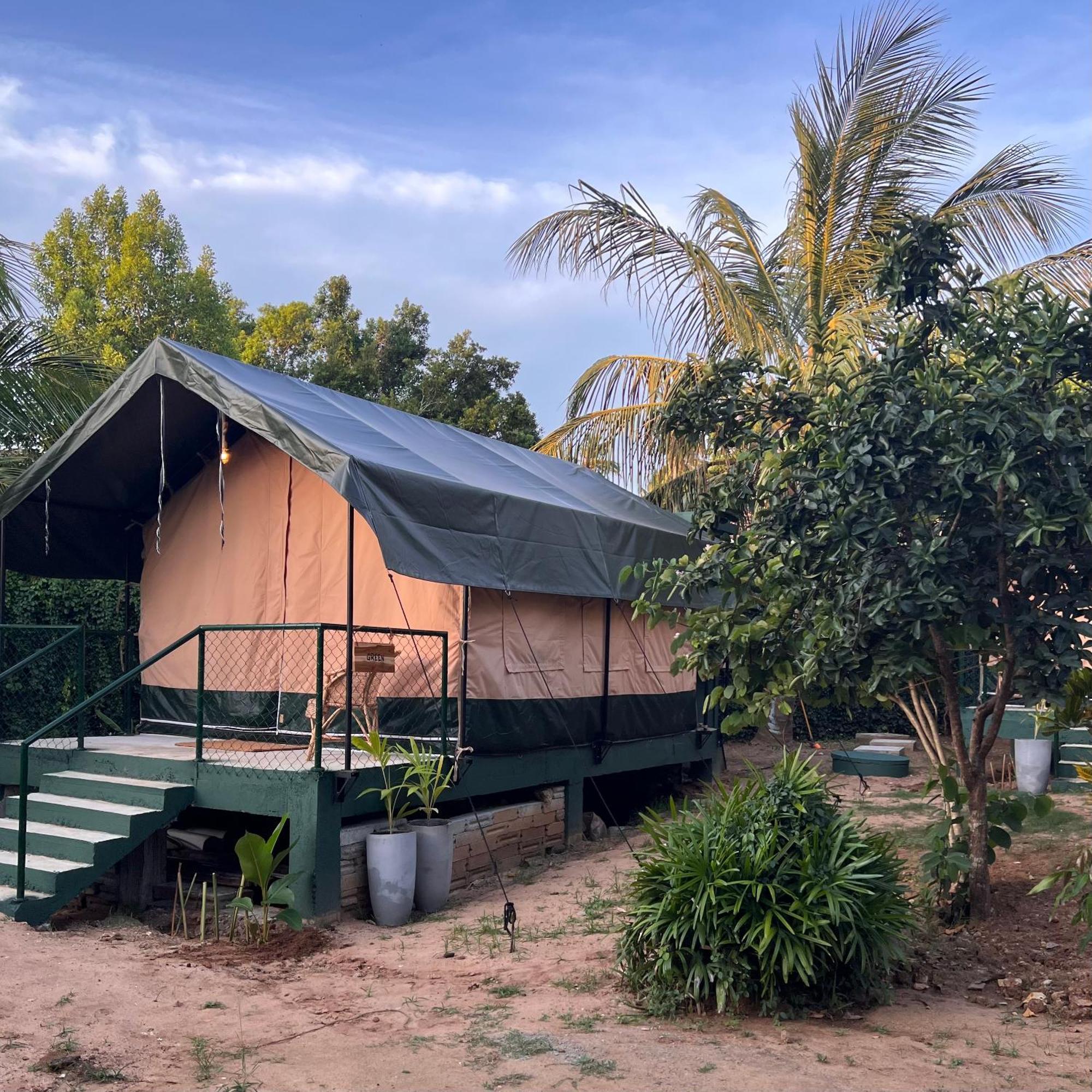 At One - Glamping Hotel Rekawa Bagian luar foto