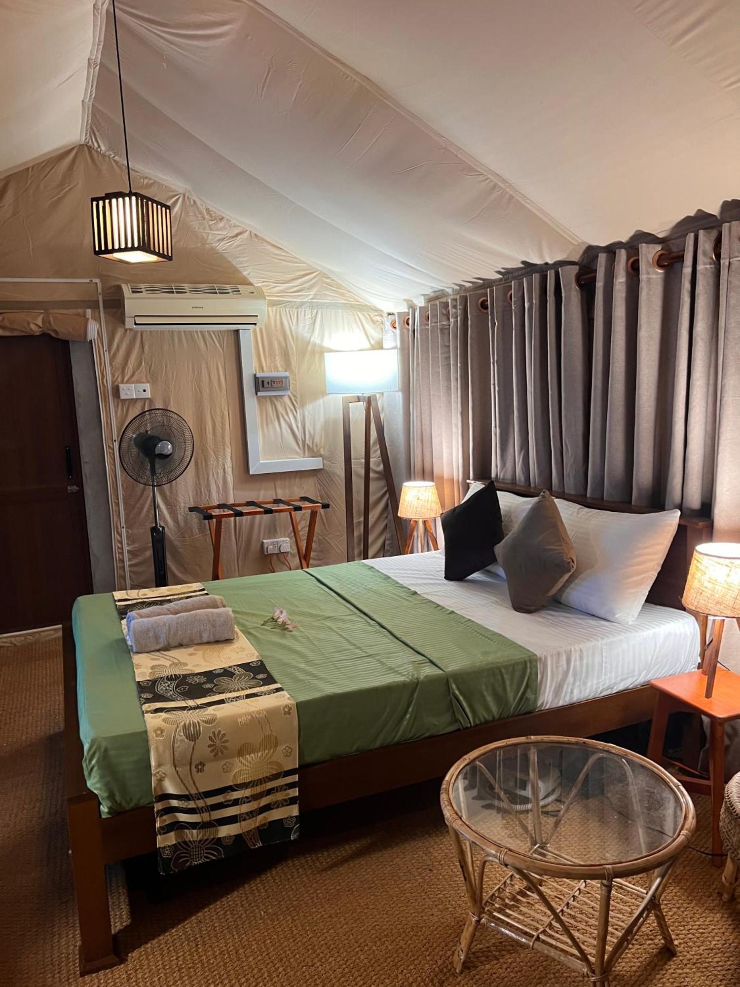 At One - Glamping Hotel Rekawa Bagian luar foto