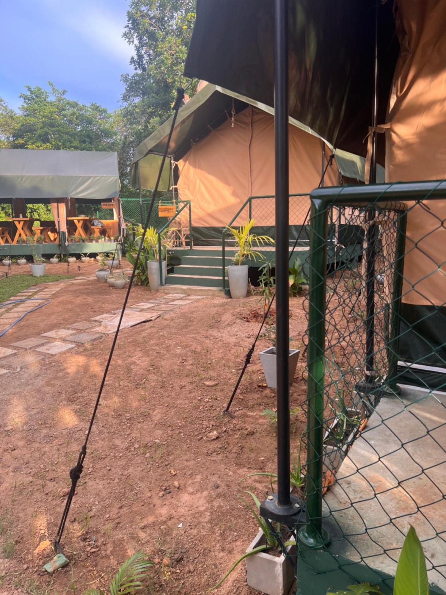 At One - Glamping Hotel Rekawa Bagian luar foto